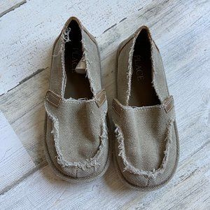 CLEARANCE! The Childrens Place Toddler Size 11 Slip On Shoes Beach Casual